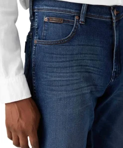 Wrangler Texas Slim Jeans aus blauem Stretch-Denim